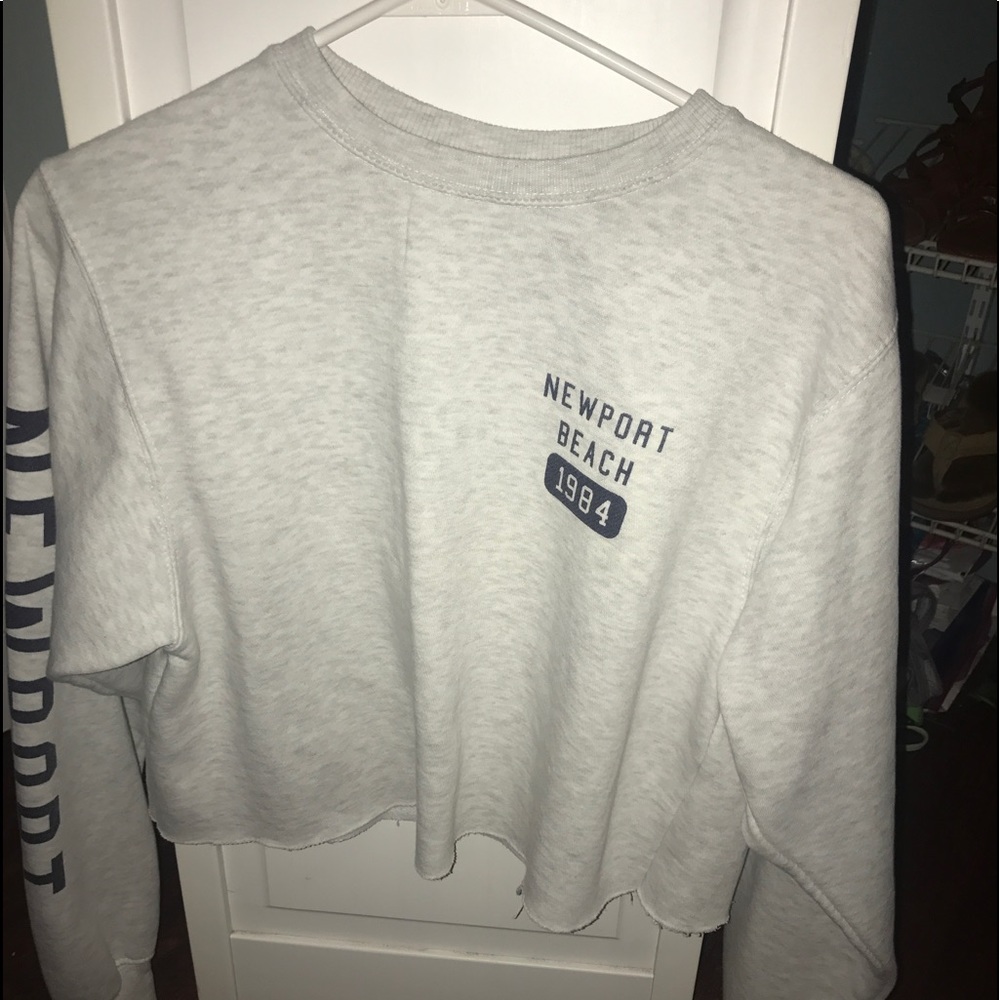 Brandy Melville Newport Beach crewneck!